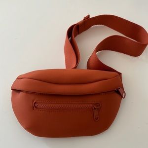 Dagne Dover fannypack